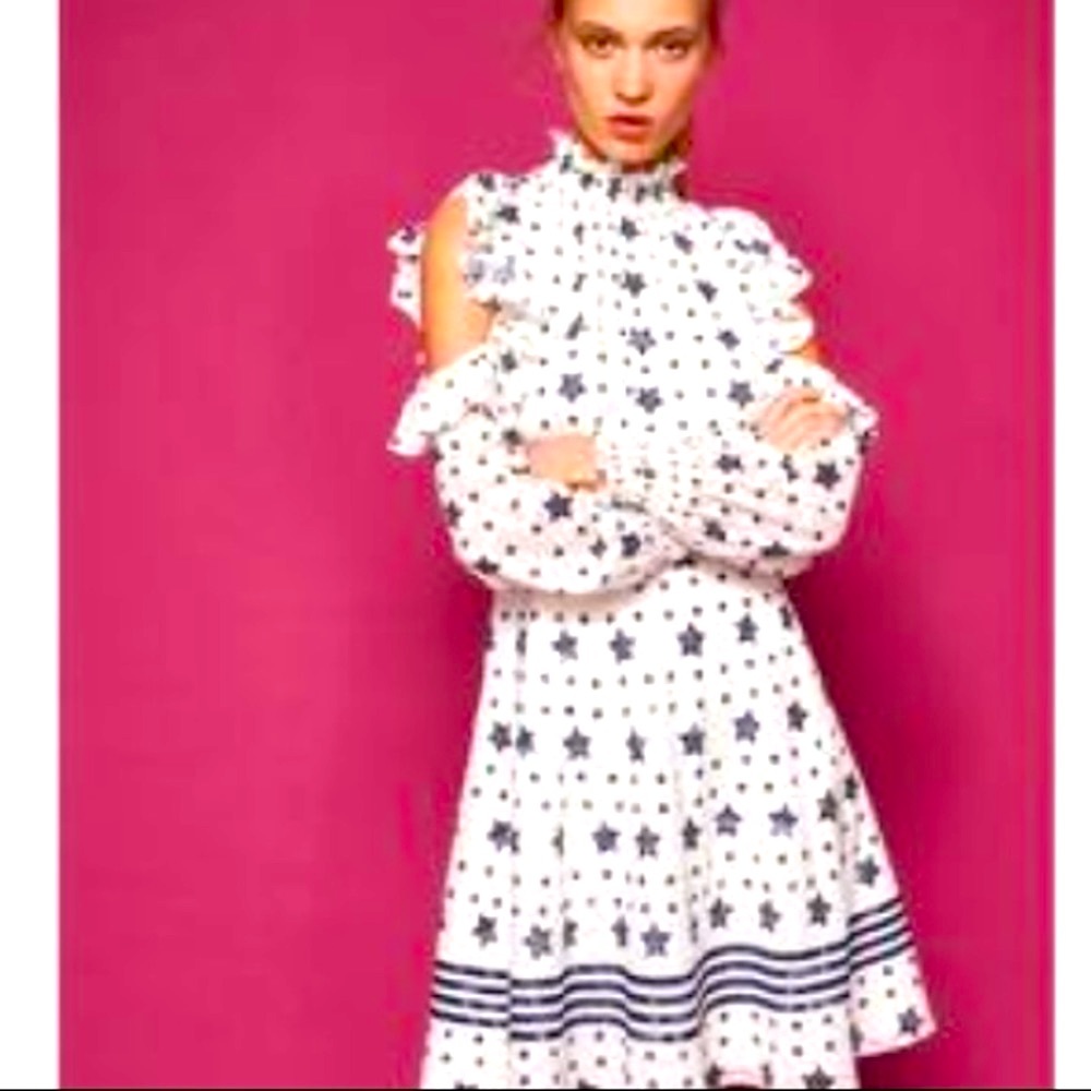 LIKE NEW TED BAKER STARTH GOLD ACCENTS SHEATH DRESS SIZE 6 US OR 3 TED BAKER